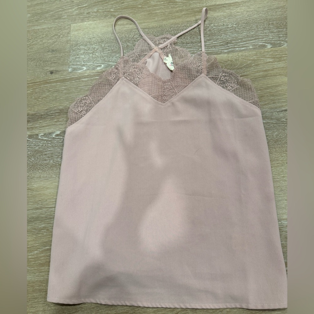 Light pink tank with lace detail